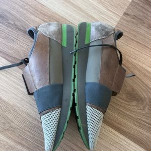 Authentic balenciaga race runner sneakers size 8
